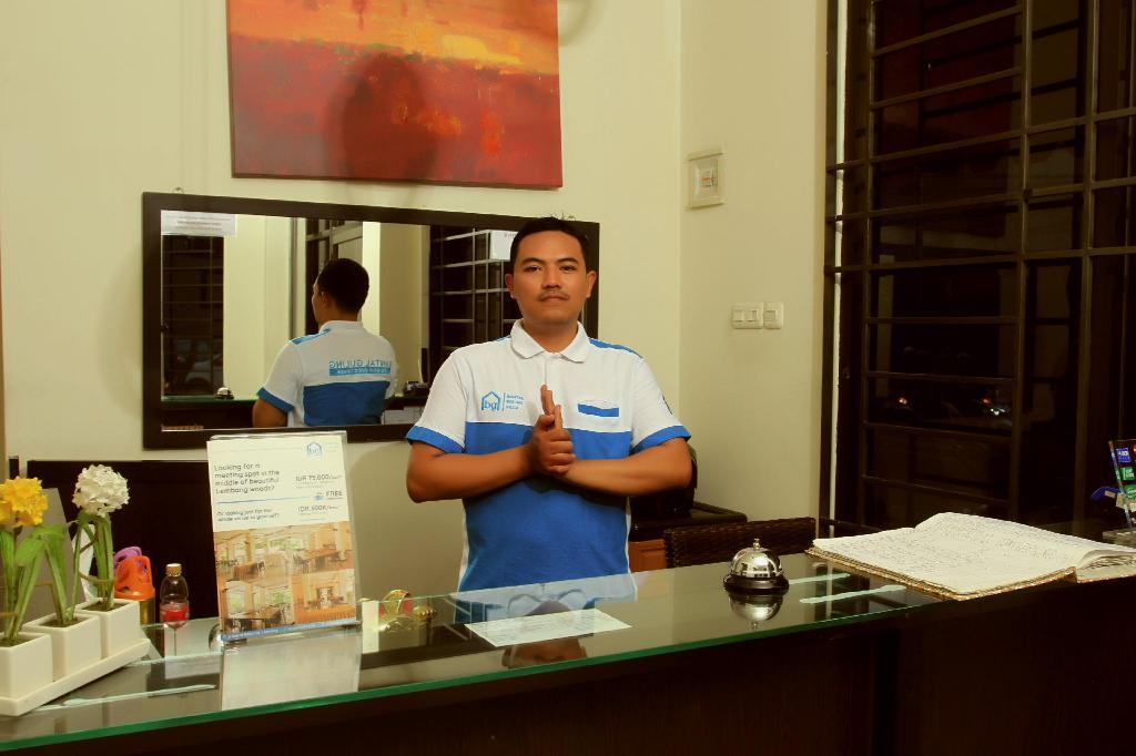 Bantal Guling Alun Alun Bandung Hotel Ngoại thất bức ảnh