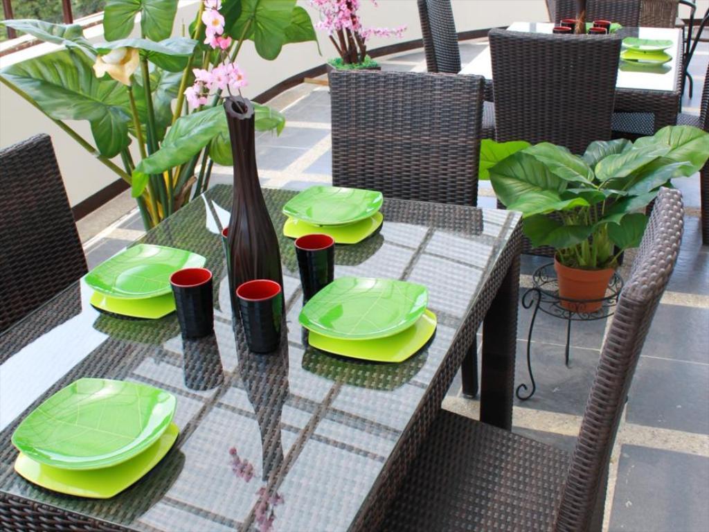Bantal Guling Alun Alun Bandung Hotel Ngoại thất bức ảnh