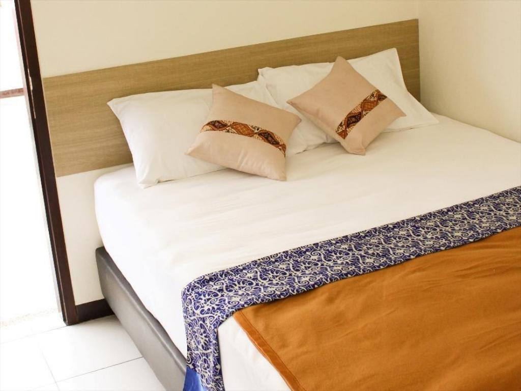 Bantal Guling Alun Alun Bandung Hotel Ngoại thất bức ảnh