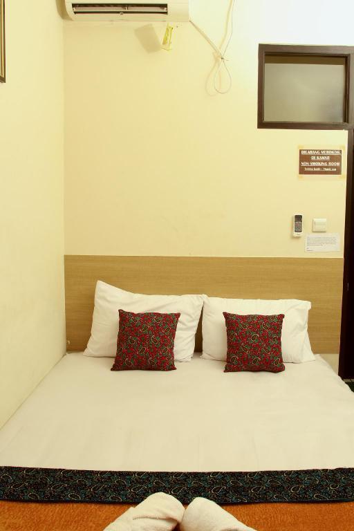 Bantal Guling Alun Alun Bandung Hotel Ngoại thất bức ảnh