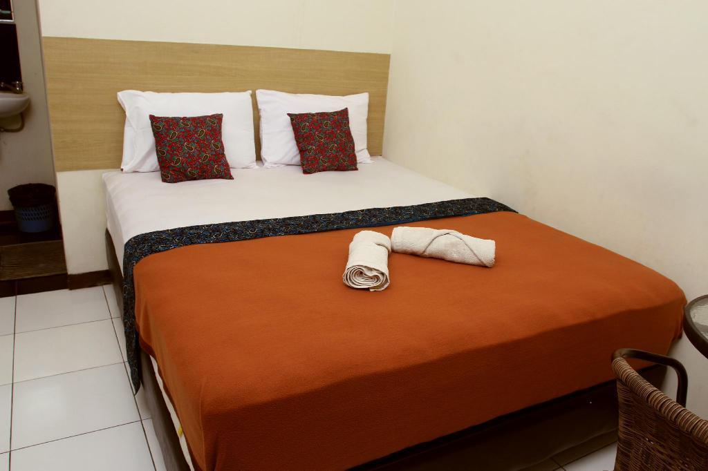 Bantal Guling Alun Alun Bandung Hotel Ngoại thất bức ảnh