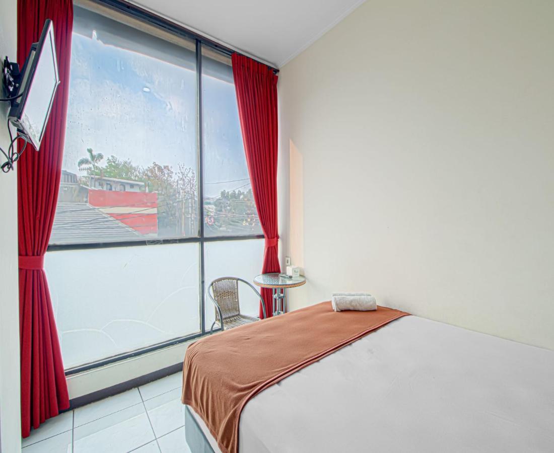 Bantal Guling Alun Alun Bandung Hotel Ngoại thất bức ảnh