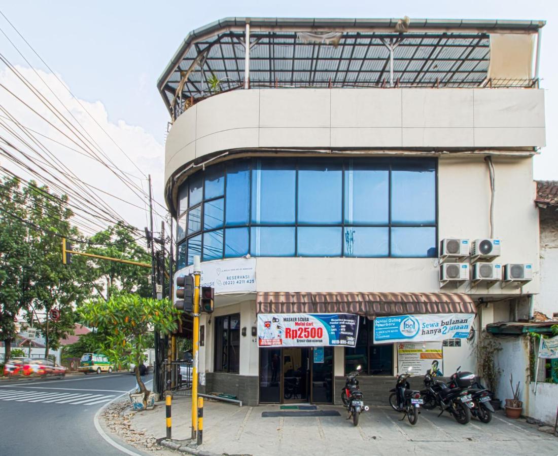 Bantal Guling Alun Alun Bandung Hotel Ngoại thất bức ảnh