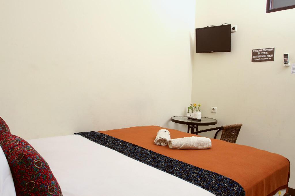Bantal Guling Alun Alun Bandung Hotel Ngoại thất bức ảnh