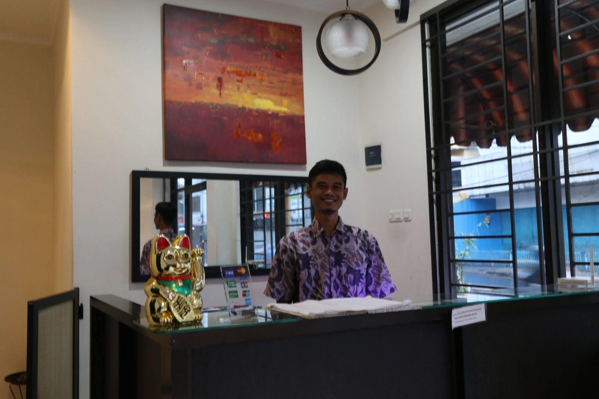 Bantal Guling Alun Alun Bandung Hotel Ngoại thất bức ảnh
