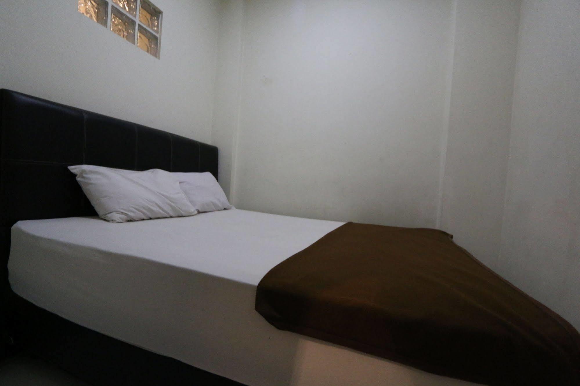 Bantal Guling Alun Alun Bandung Hotel Ngoại thất bức ảnh