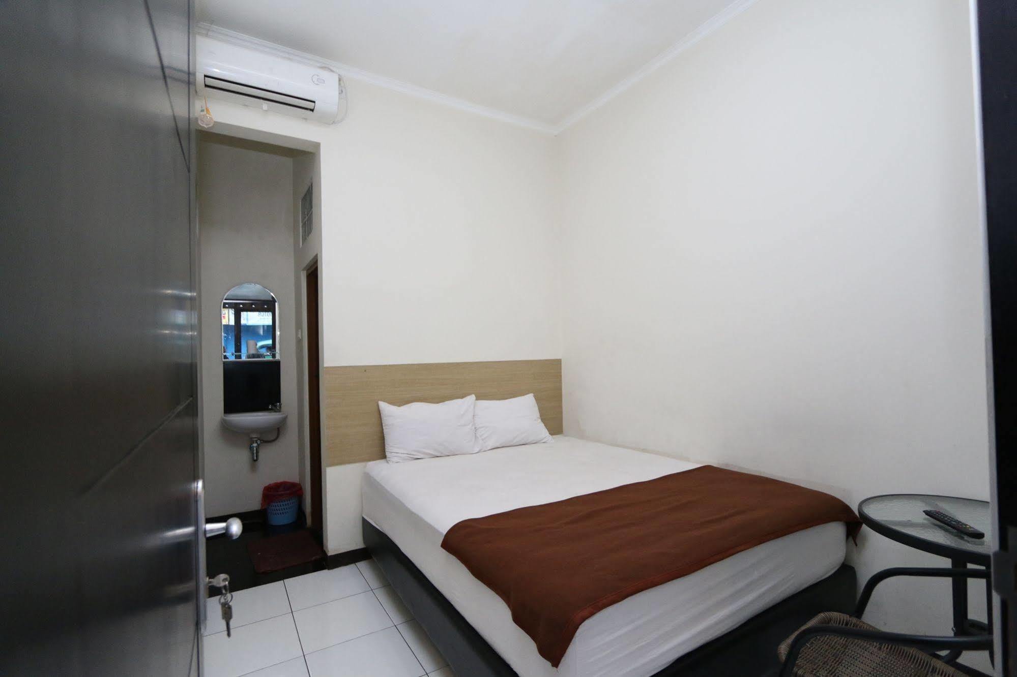 Bantal Guling Alun Alun Bandung Hotel Ngoại thất bức ảnh